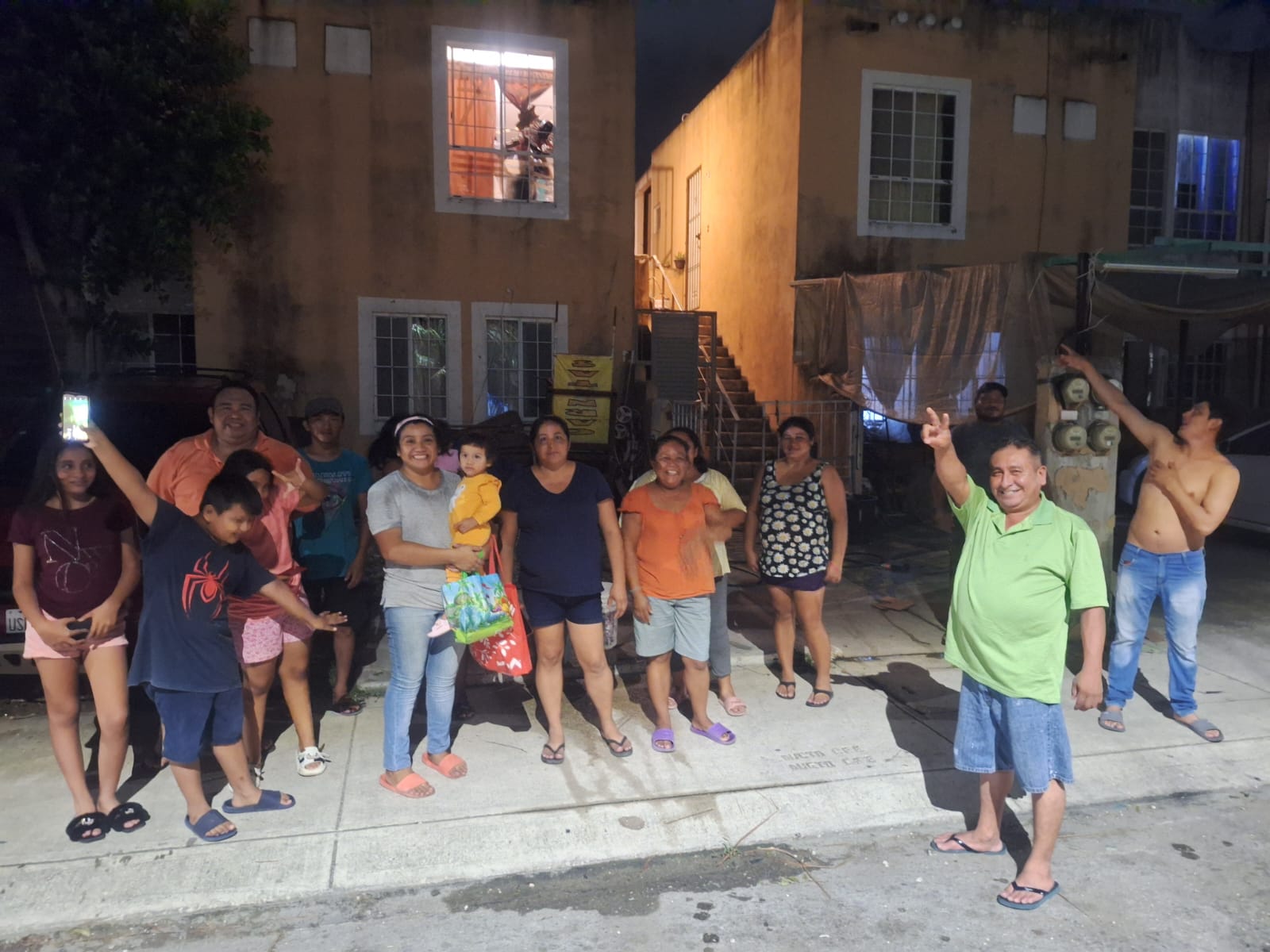 Vecinos de Villas del Sol denuncian colapso de drenajes y negligencia ...